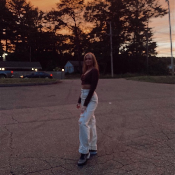 Meet your Posher, Julianna - Picture 1 of 1